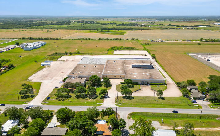 Pictures of Industrial, Special Purpose property located at 1300 Blackjack St, Lockhart, TX 78644 for sales - image #1