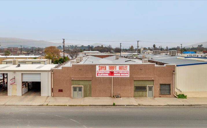 Pictures of Industrial, Mixed Use, Office, Retail property located at 142 S D St, Porterville, CA 93257 for sales - image #1
