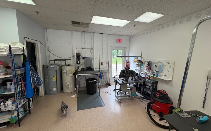 Pictures of Retail property located at In the vicinity of Naperville IL, Naperville, IL 60540 for sales - image #1