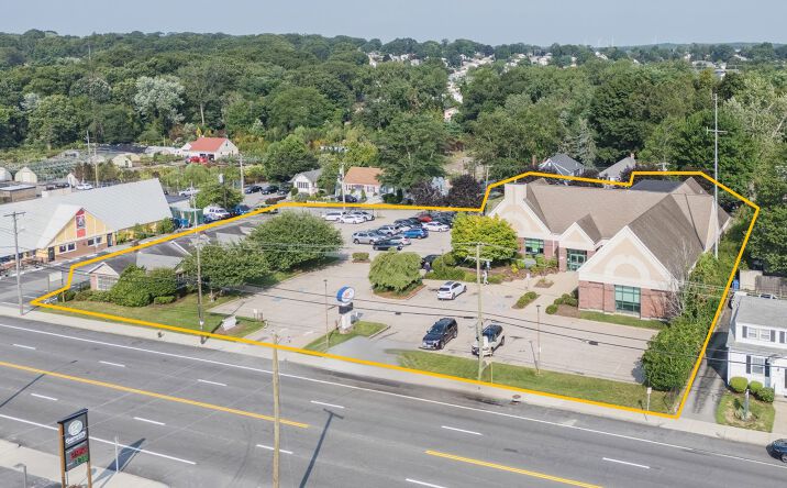 Pictures of Retail, Office property located at 1035 - 1039 Reservoir Avenue, Cranston, RI 02910 for sales - image #1