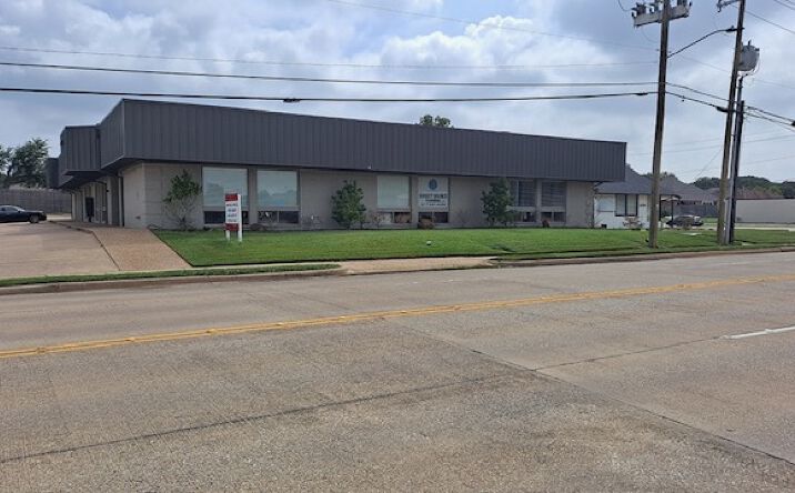 Pictures of Retail, Office property located at 3216 W Park Row Dr, Pantego, TX 76013 for sales - image #1