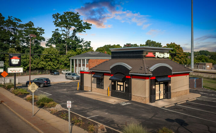 Pictures of Retail property located at 1165 Mentor Avenue, Painesville, OH 44077 for sales - image #1
