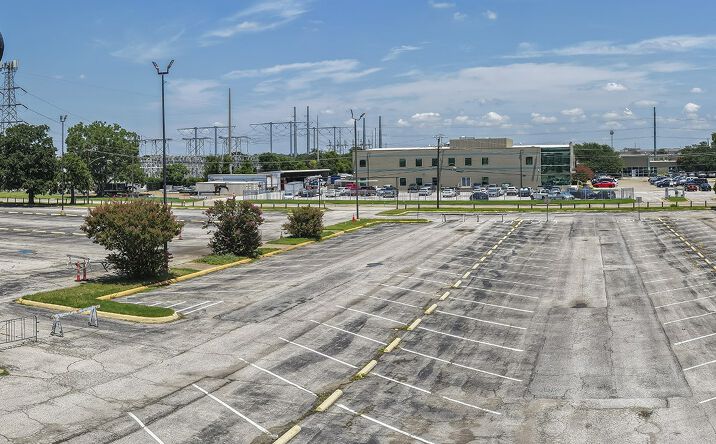 Pictures of Retail property located at 2443 Walnut Hill Ln, Dallas, TX 75229 for sales - image #1