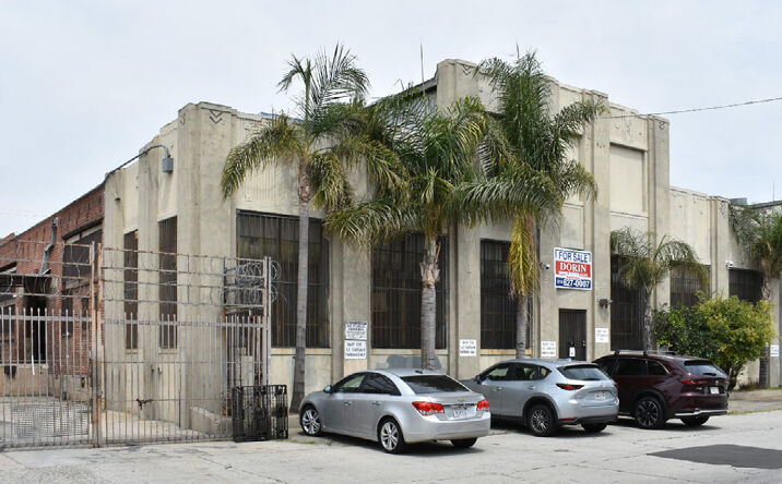Pictures of Industrial property located at 851 E 60th St, Los Angeles, CA 90001 for sales - image #1