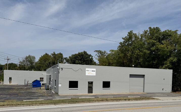 Pictures of Industrial property located at 1601 E Trafficway, Springfield, MO 65802 for sales - image #1