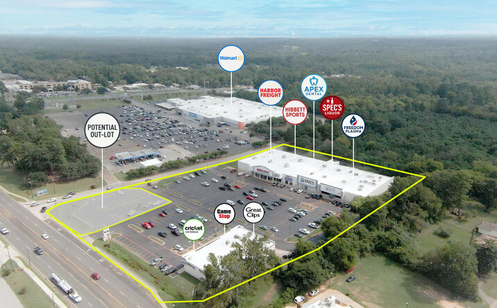 Pictures of Retail property located at 4600 North St, Nacogdoches, TX 75965 for sales - image #1
