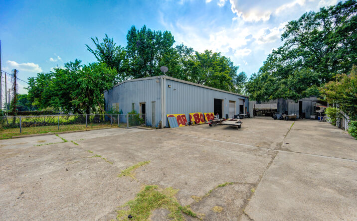 image of property at 17919 ALDINE WESTFIELD RD Houston TX 77073-4205