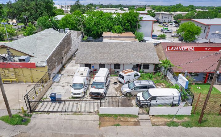 Pictures of Mixed Use property located at 8212 Georgian Dr, Austin, TX 78753 for sales - image #1