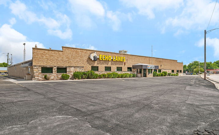 Pictures of Business for Sale, Retail property located at 220 Bedford Road, Morris, IL 60450 for sales - image #1