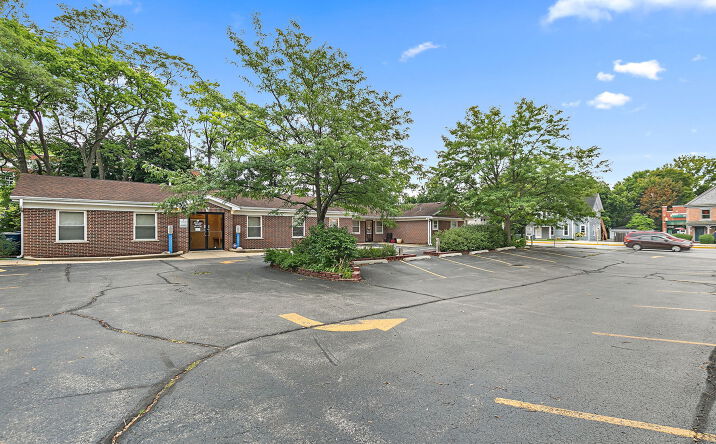 Pictures of Business for Sale, Office property located at 712 W Main Street, Dundee, IL 60118 for sales - image #1