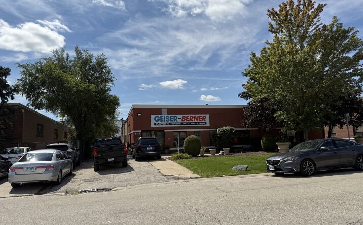 image of property at 104 GATEWAY RD Bensenville IL 60106-1951