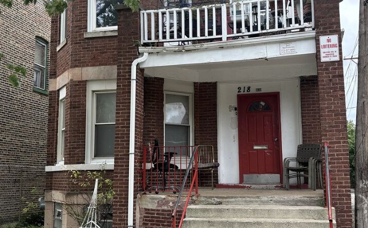 Pictures of Multifamily property located at 218 N Kilbourn Avenue, Chicago, IL 60624 for sales - image #1
