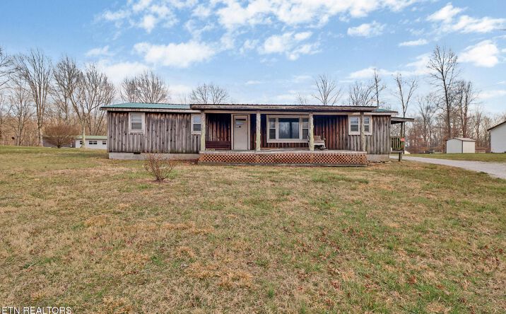 Pictures of Multifamily property located at 2546 Peavine Rd, Crossville, TN 38571 for sales - image #1