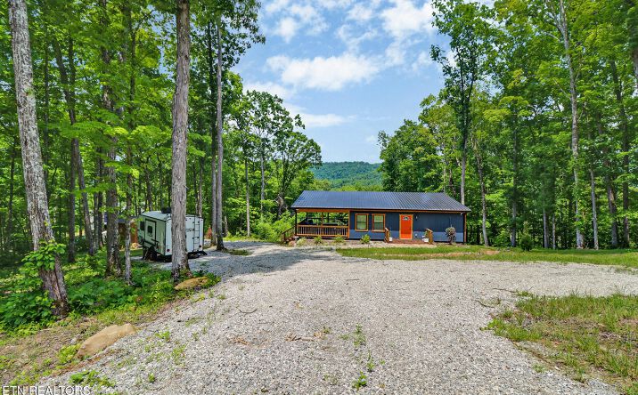 Pictures of Land property located at 3205 Apache Rd, Jamestown, TN 38556 for sales - image #1