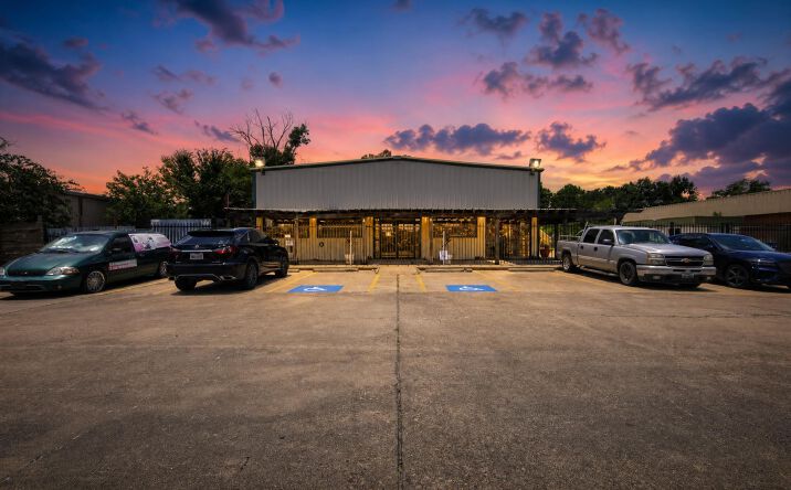 Pictures of Mixed Use, Retail, Industrial property located at 2920 S Dairy Ashford Rd, Houston, TX 77082 for sales - image #1
