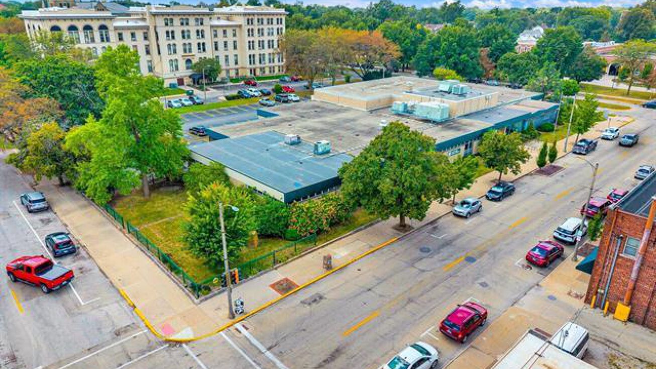 40 E Simmons Street, Galesburg, IL 61401 | Crexi.com