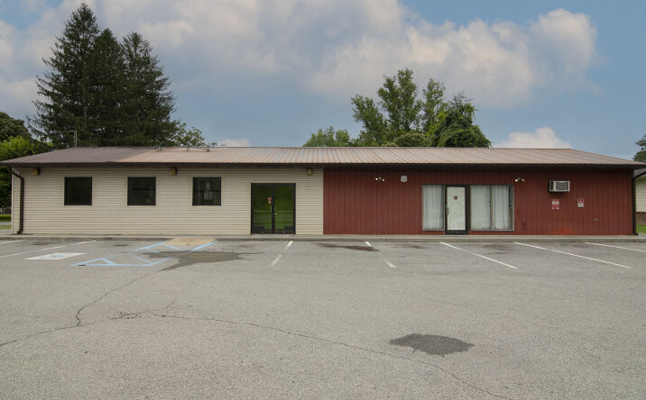 Pictures of Hospitality, Mixed Use, Retail property located at 1931 Alta Dr, Alderson, WV 24910 for sales - image #1