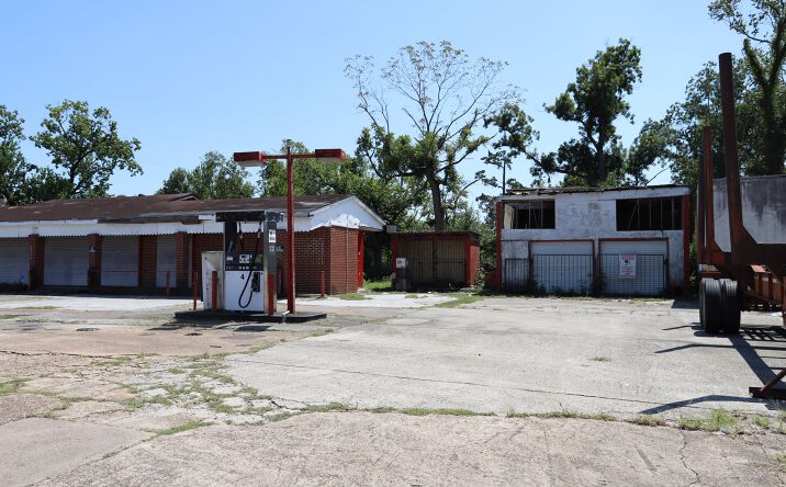 Pictures of Mixed Use, Office, Retail property located at 4920 kelley St, Houston, TX 77026 for sales - image #1