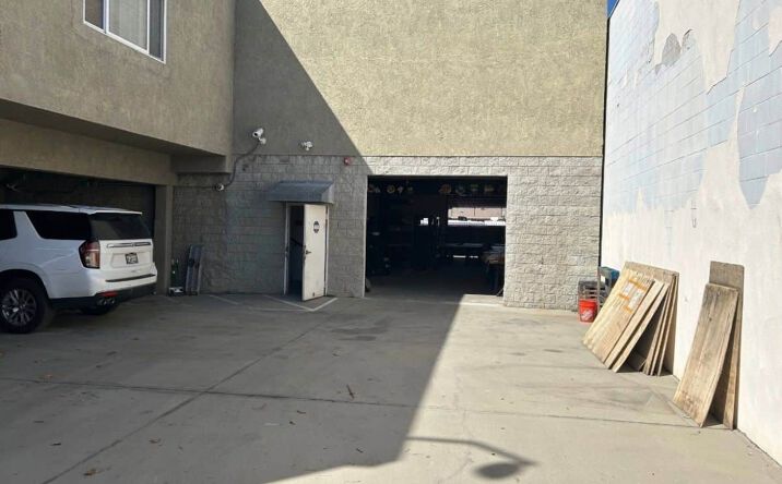 Pictures of Industrial property located at 8843 Lankershim Blvd, Los Angeles, CA 91352 for sales - image #1