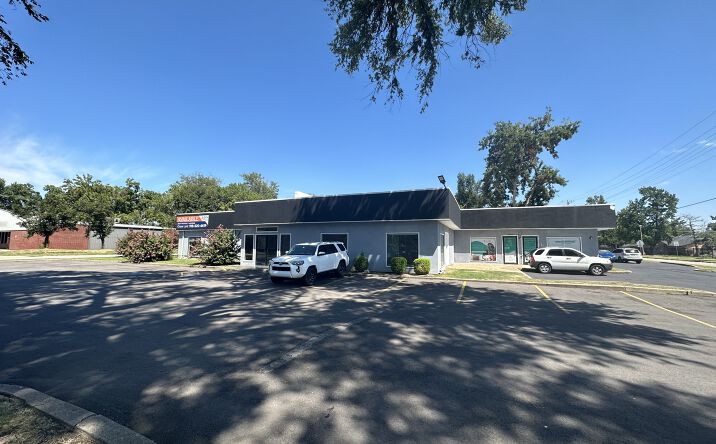 Pictures of Office, Retail property located at 5553 S Peoria Ave, Tulsa, OK 74105 for sales - image #1