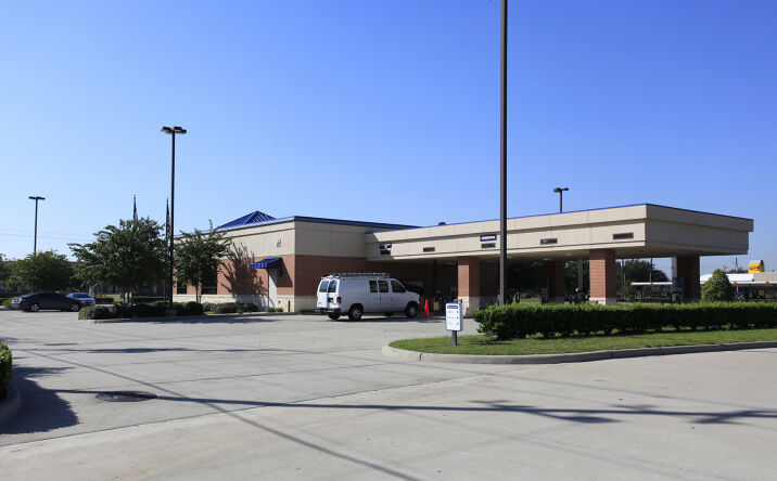 Pictures of Retail property located at 9997 Almeda Genoa Rd, Houston, TX 77075 for sales - image #1
