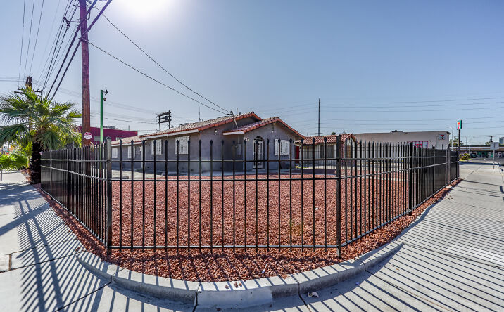 Pictures of Office property located at 703 S 10th Street, Las Vegas, NV 89101 for sales - image #1