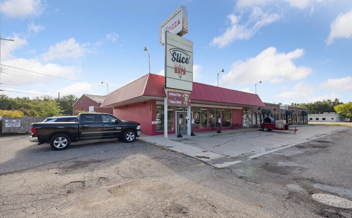 Pictures of Retail, Mixed Use, Business for Sale property located at 3135 S Pennsylvania Ave., Lansing, MI 48910 for sales - image #1