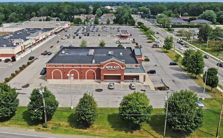Pictures of Retail property located at 798 Harlem Rd, West Seneca, NY 14224 for sales - image #1