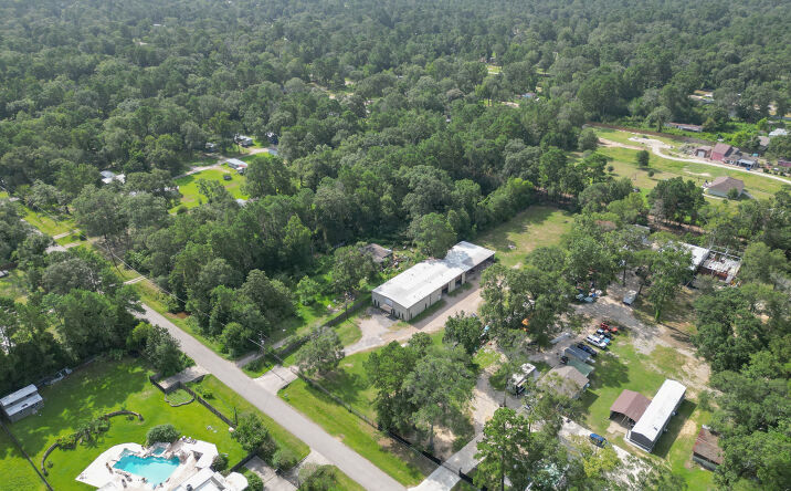 Pictures of Mixed Use property located at 19962 Lowe Ln, New Caney, TX 77357 for sales - image #1