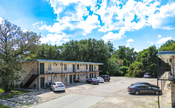 Pictures of Multifamily property located at 1413 Jim Taylor Dr, Baton Rouge, LA 70820 for sales - image #1