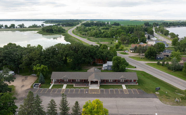 Pictures of Business for Sale, Hospitality, Land, Mixed Use, Mobile Home Park property located at 102 Glenhaven Dr., Battle Lake, MN 56515 for sales - image #1