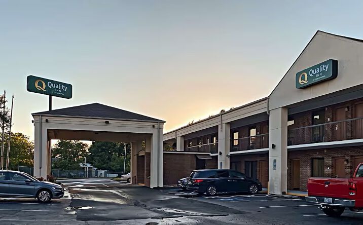 Pictures of Hospitality property located at 112 Parham Rd, Henderson, NC 27536 for sales - image #1