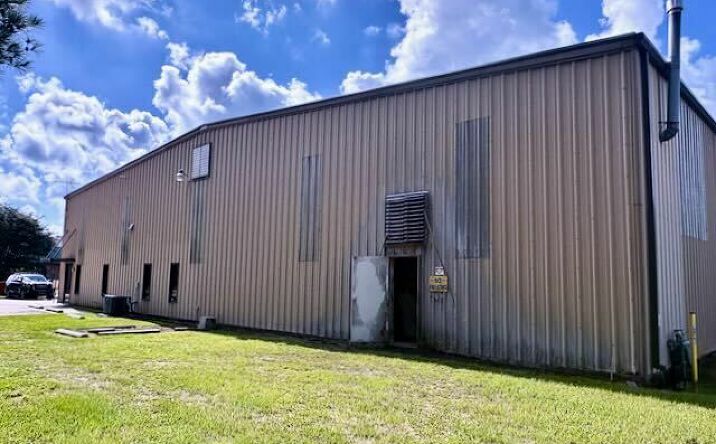 Pictures of Industrial property located at 1760 South Lane, Mandeville, LA 70471 for sales - image #1
