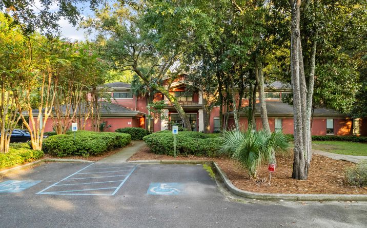 Pictures of Retail, Office, Special Purpose property located at 1017 Chuck Dawley Blvd, Mount Pleasant, SC 29464 for sales - image #1