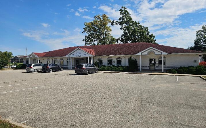 Pictures of Office property located at 7802 7806 W Jefferson Boulevard, Fort Wayne, IN 46804 for sales - image #1