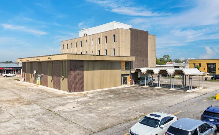 Pictures of Office, Mixed Use property located at 801 Barrow St, Houma, LA 70360 for sales - image #1
