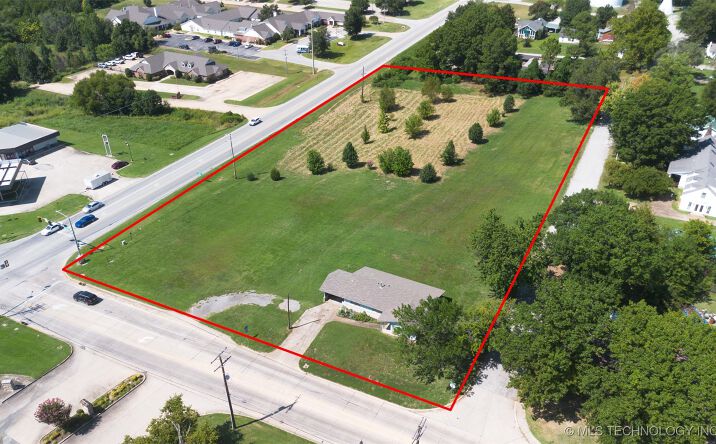 Pictures of Land property located at 1800 W Blue Starr Dr, Claremore, OK 74017 for sales - image #1