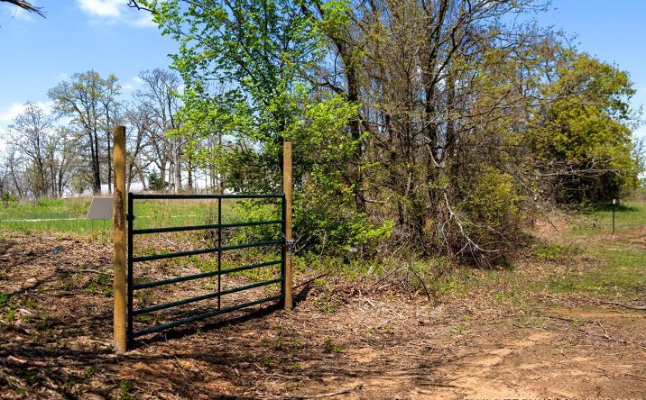 Pictures of Land property located at 2 Hickory Bluff Street, Sapulpa, OK 74066 for sales - image #1