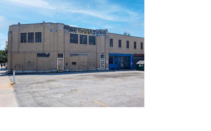 Pictures of Office, Retail property located at 3744 Broadway Blvd, Kansas City, MO 64111 for sales - image #1