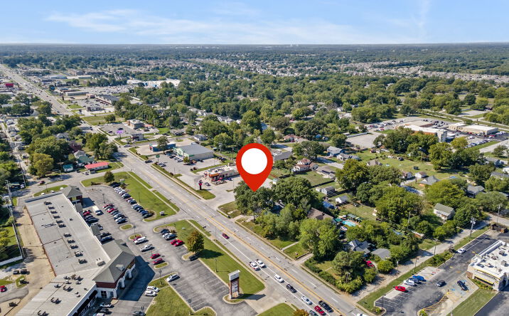 Pictures of Land, Office, Retail property located at 522 S Madison St, Webb City, MO 64870 for sales - image #1