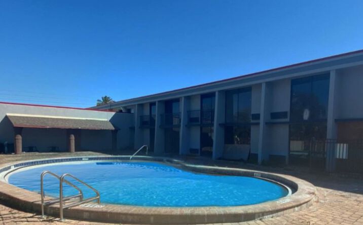 Pictures of Multifamily property located at 1401 Atlantic Blvd, Neptune Beach, FL 32266 for sales - image #1