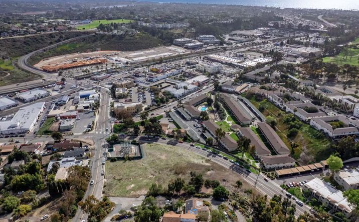 Pictures of Retail property located at 571-575 Crouch Street & Canyon Drive, Oceanside, CA 92054 for sales - image #1
