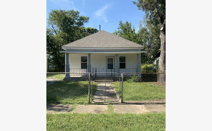 Pictures of Multifamily property located at 209 N. 2nd St, Vinita, OK 74301 for sales - image #1