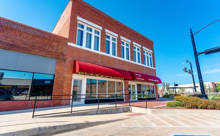 Pictures of Business for Sale, Office, Retail property located at 203 E Main, Ada, OK 74820 for sales - image #1