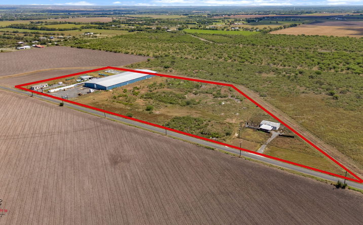 Pictures of Industrial property located at 833 County Road 583, La Coste, TX 78039 for sales - image #1