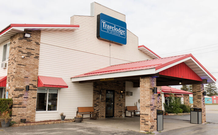 Pictures of Hospitality property located at 921 N Lincoln Road, Escanaba, MI 49829 for sales - image #1