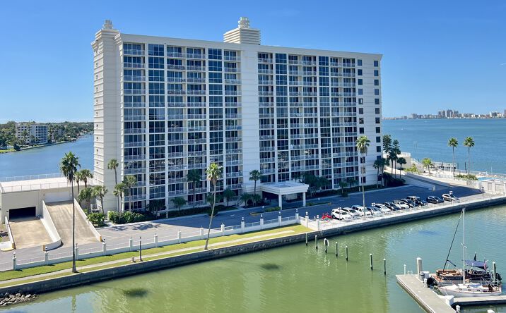 Pictures of Multifamily property located at 100 Pierce St, Clearwater, FL 33756 for sales - image #1