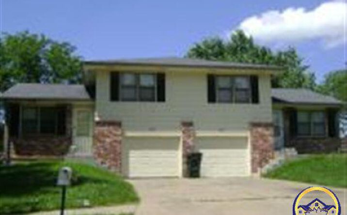 image of property at 5400 SW WEST DR Topeka KS 66606-2355
