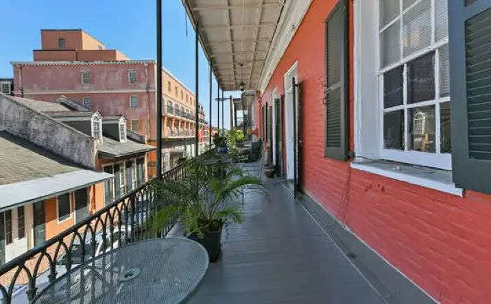 Pictures of Retail, Multifamily, Mixed Use property located at 400 Dauphine St, New Orleans, LA 70112 for sales - image #1