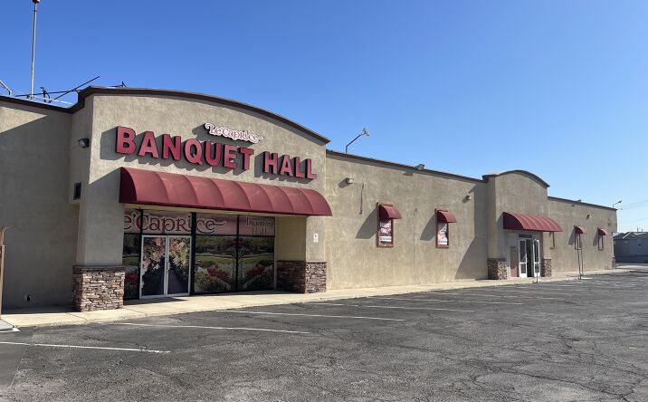 Pictures of Retail property located at 3977 E Vegas Valley Dr, Las Vegas, NV 89121 for sales - image #1